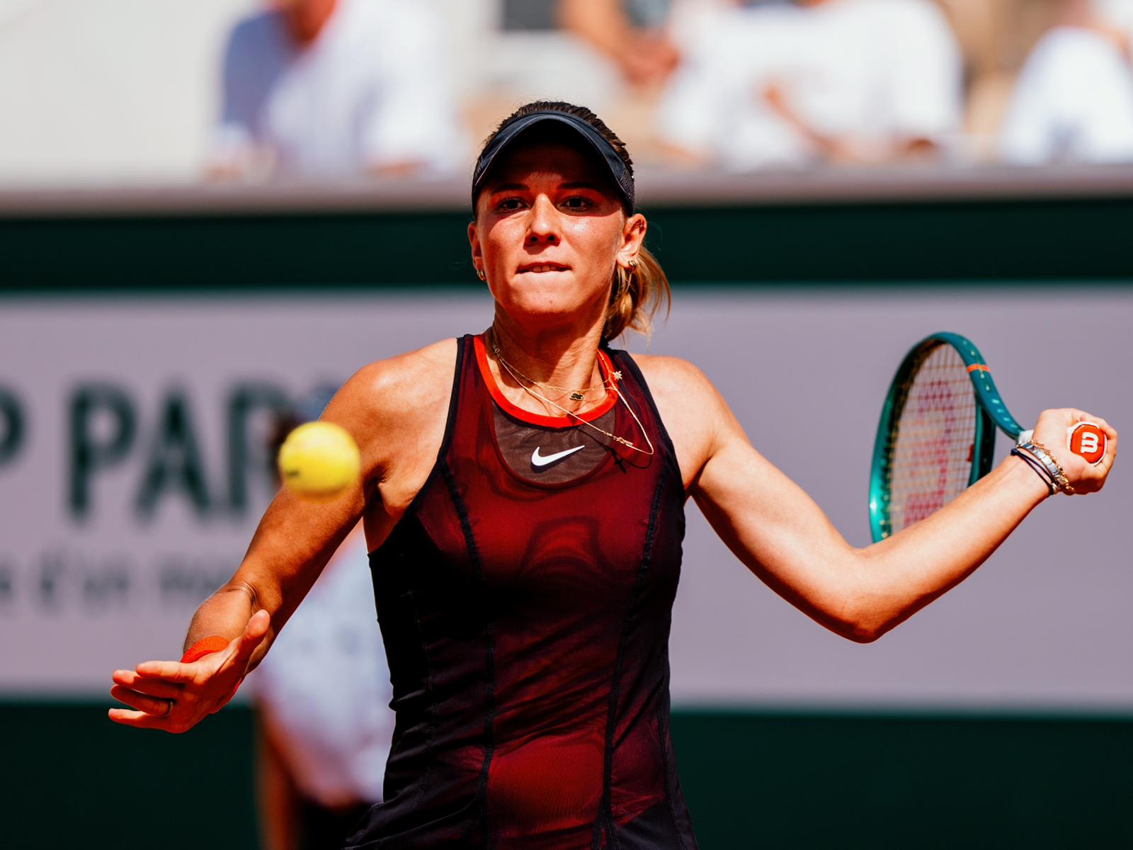 Oksana Selekhmeteva in Roland Garros | Geoff Lowe