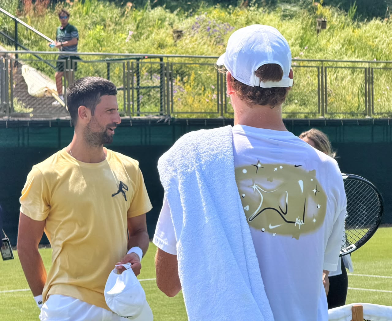 Novak Djokovic and Jannik Sinner in Wimbledon / SEBASTIÁN VARELA - CLAY MAGAZINE